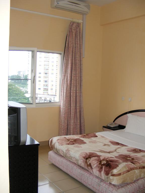 Hotel Beausejour Mirabel Bonaberi Номер фото